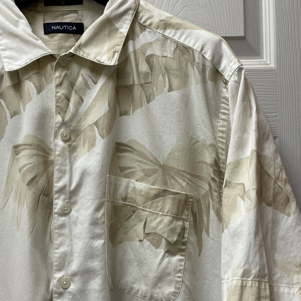 Nautica  Men's Large Short‎ Sleeve Button Down Shirt Neutral Palm Print Cotton